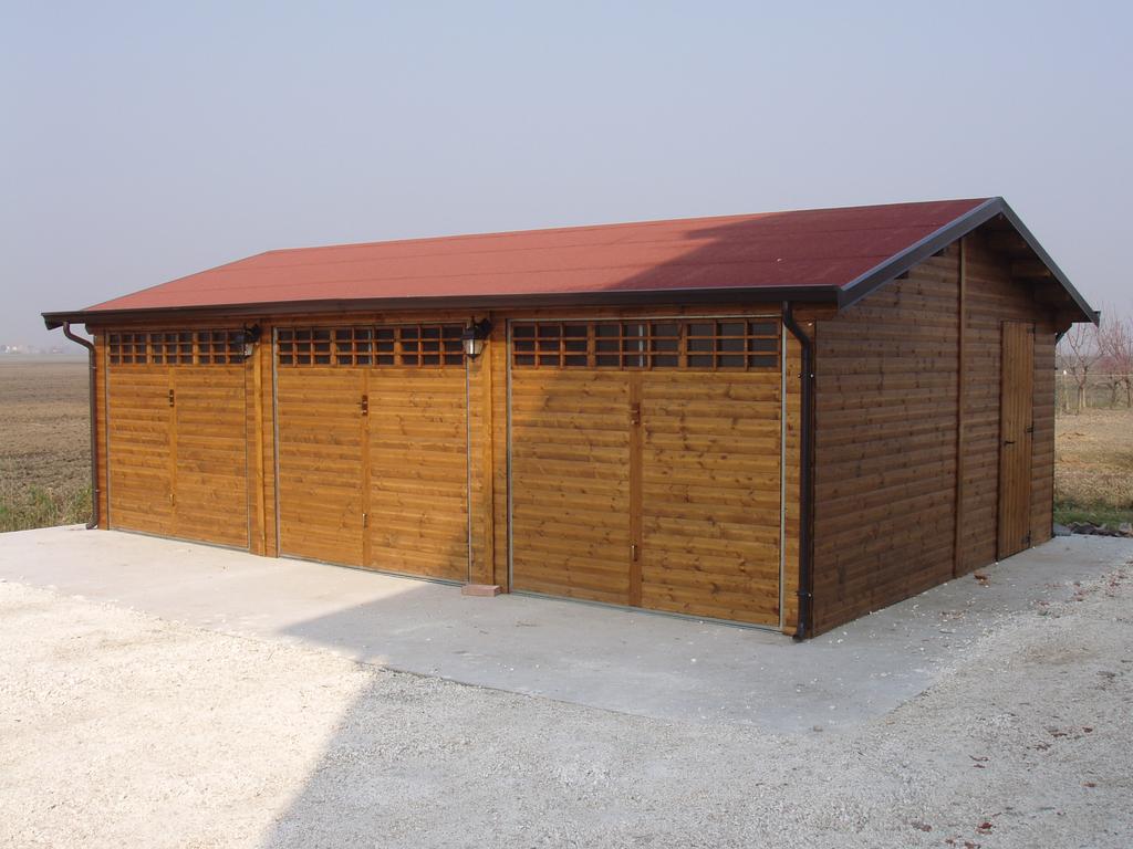 Garage in legno, box auto in legno a rovigo, verona, mantova, ferrara Garage di legno